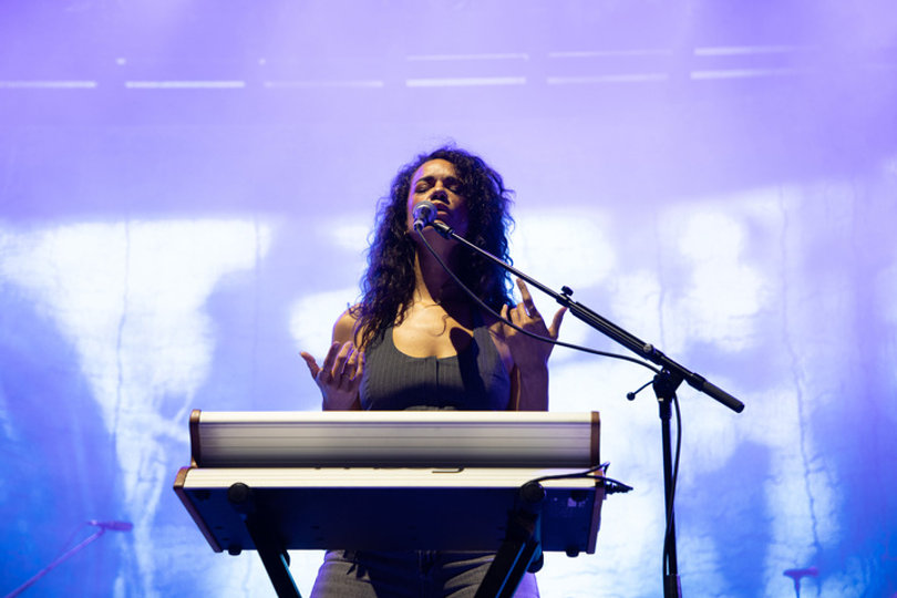 Melissa McMillan sings the backing vocals for Hozier during his tour. The vocalist also has music of her own, including singles “The View” and “You Gotta Be.” 

