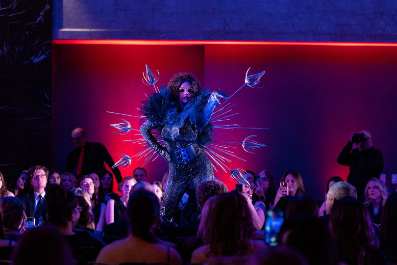 The show featured a variety of looks, despite its title “Dark Beauty: The Final Bow.” It featured pieces ranging from spikes and black leather to pink and floral.