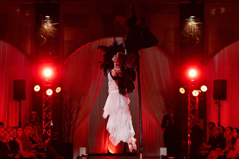 Lux Montalvo and Sara Bosco kicked off the night with their aerial choreography.
