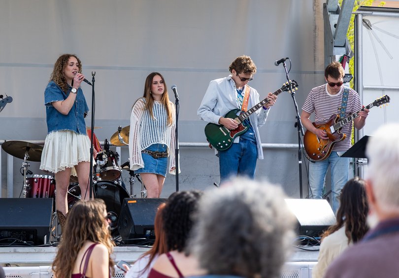 Indie rock band Passing grade sings in front of the SoundCheck crowd as a pre-performance to the Block Party celebrations. Other performers included Envy, Northway and Grace Ferguson.

