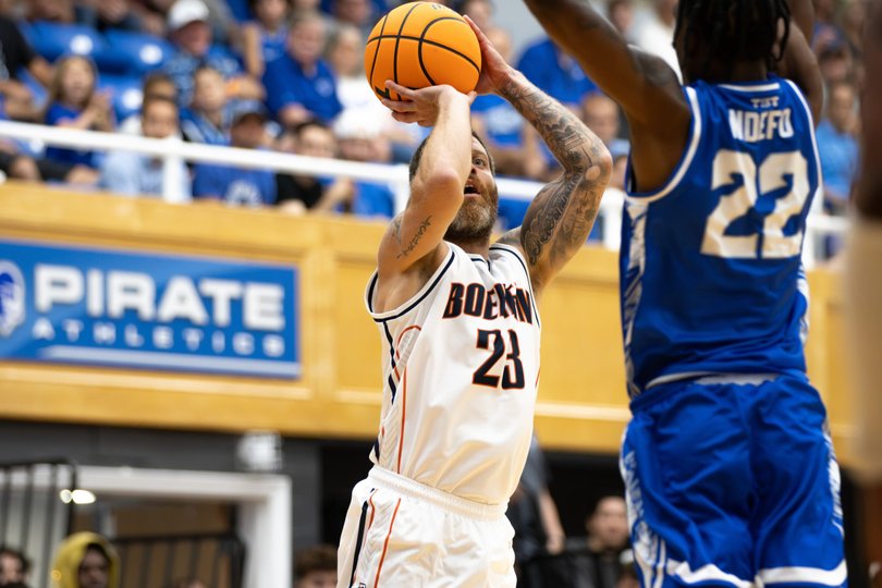 In his return to Boeheim’s Army Tuesday, 39-year-old Eric Devendorf flashed his old form with seven points in BA’s 82-52 win over Hall In.