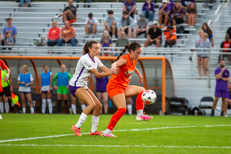 Syracuse led Niagara in shots 12-7 but couldn’t take advantage of scoring chances, leading to its 2-1 loss to the Purple Eagles Thursday.