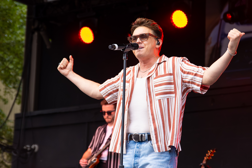 Jesse McCartney sings at the Fair last Thursday. The Ardsley native performed “Beautiful Soul” as his encore.