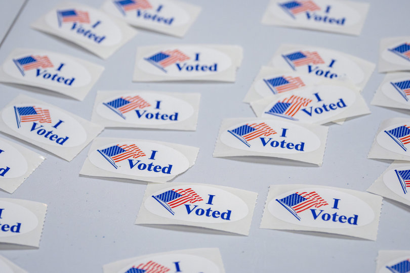 Voter registration booths are available both online and across SU’s campus.