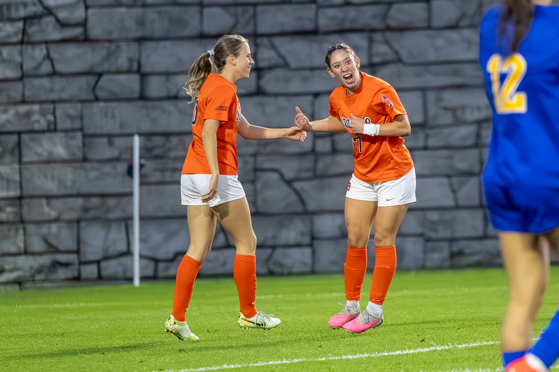 Forward Abby Incorvaia’s persistence helped Syracuse women’s soccer snap a five-game scoreless streak Thursday. She scored SU’s first goal and assisted the game-winner in a 2-1 home win over Pitt. 