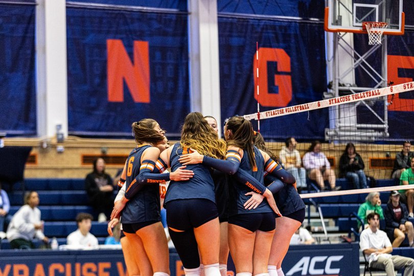 Syracuse volleyball suffered its second straight sweep to open ACC play, falling 3-0 to Notre Dame on Sunday.